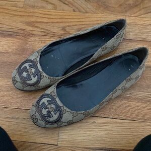 Gucci Flat Shoes
